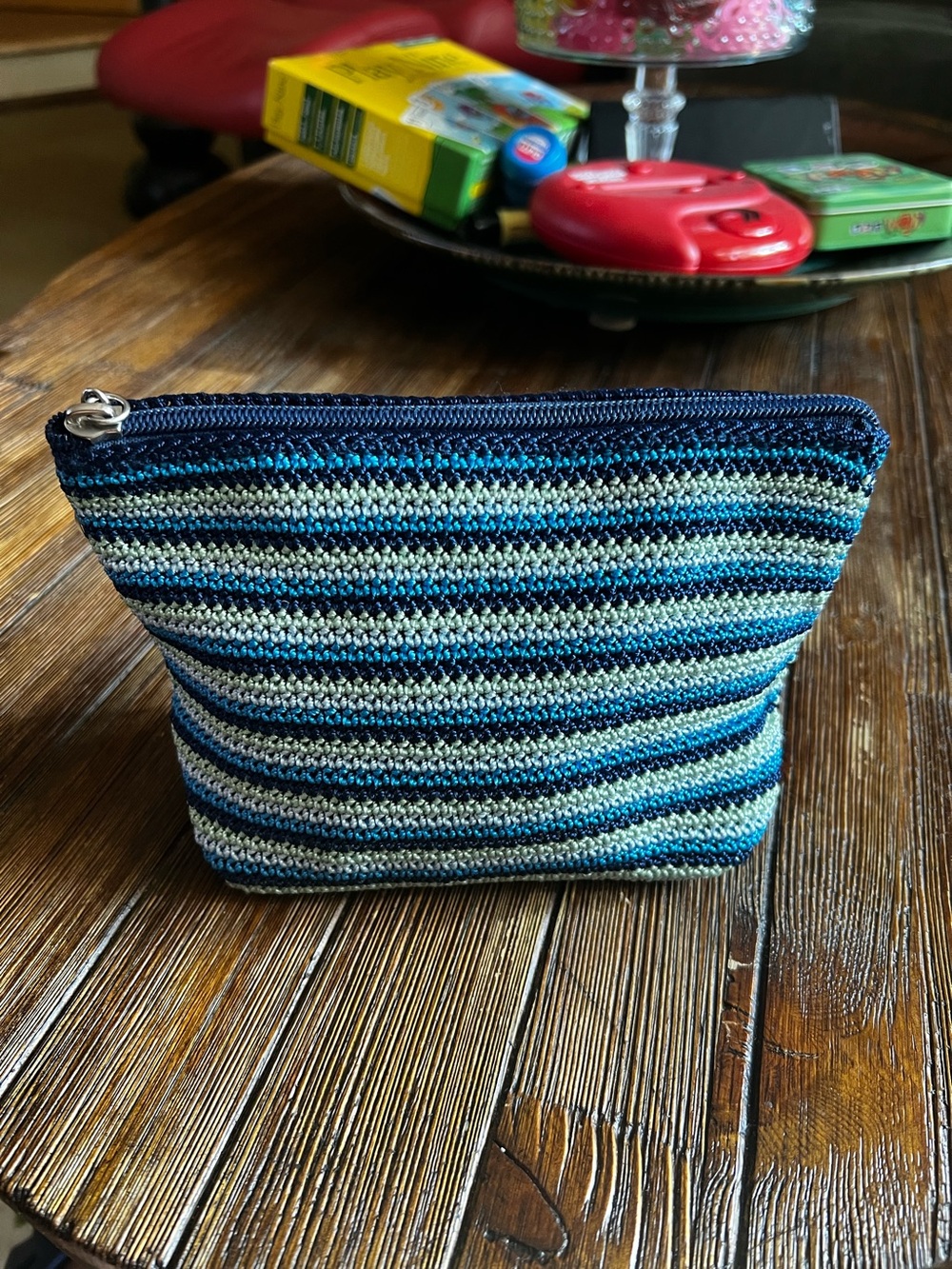 Sak essential cosmetic bag